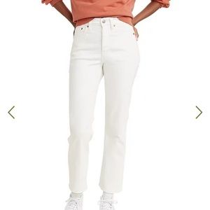 Levi’s Wedgie Straight Jeans EUC Size 28